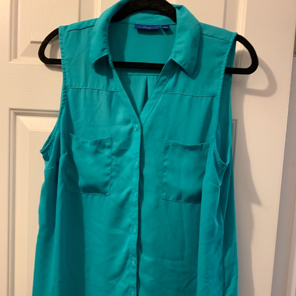 Sleeveless top